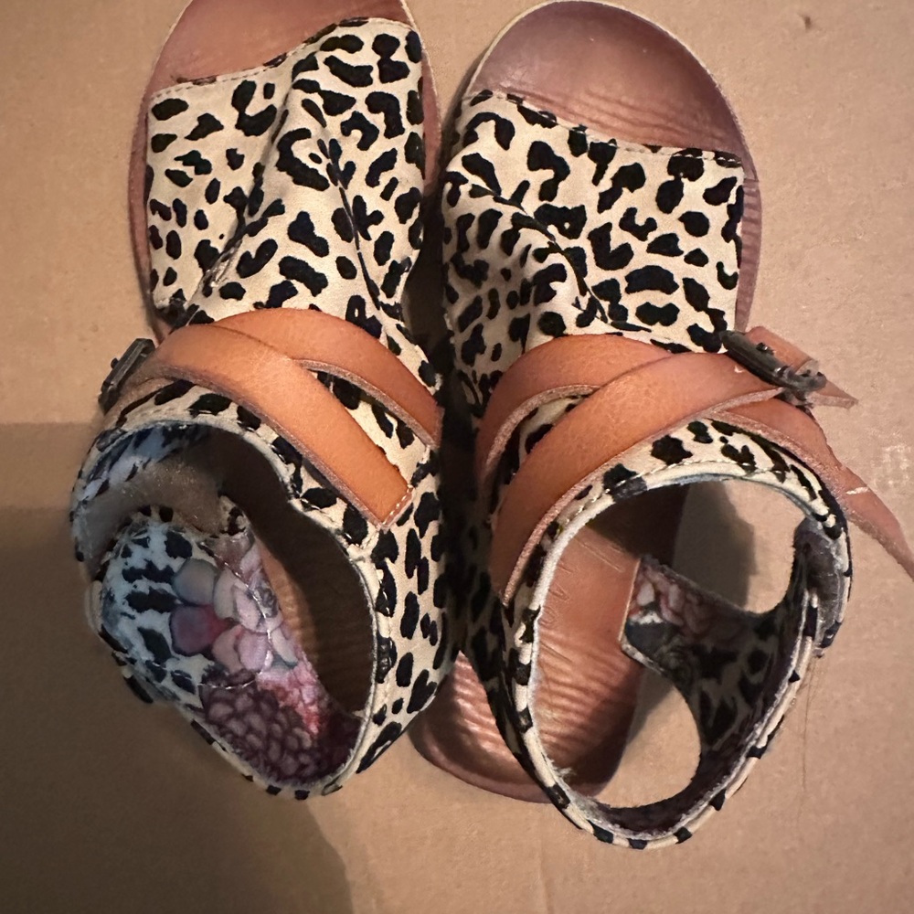 Girls Blowfish Black and Tan Sandals with Leopard Print